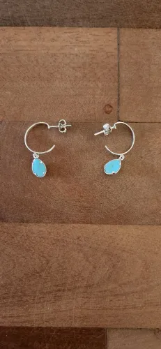 Lindo brinco em prata em gota azul turquesa!!!