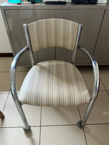 Cadeira com rodinha de Inox