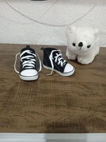 Tênis molekinho cano alto infantil.