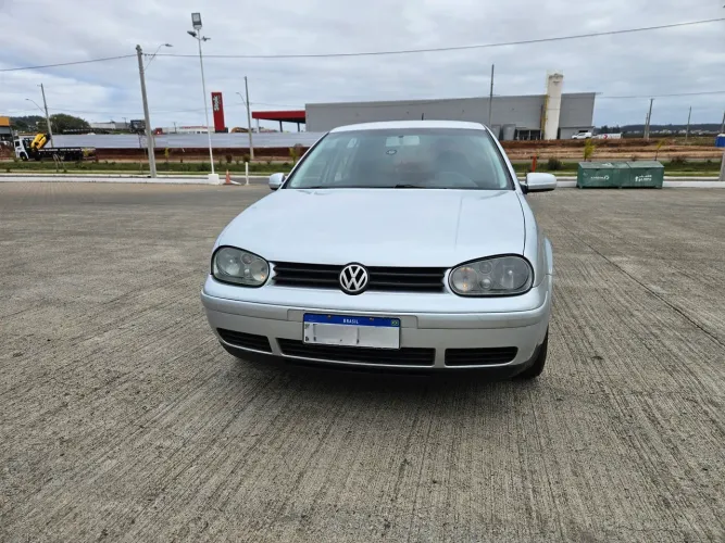 Volkswagen Golf 1.6 Prata