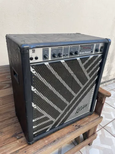 Amplificador Staner Bass Power 200 watts 