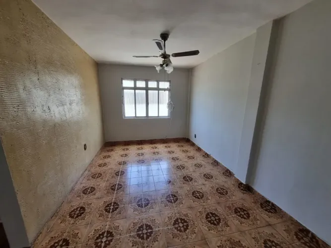 Imóvel para aluguel tem 50 metros quadrados com 2 quartos em Centro - Nova Iguaçu - RJ