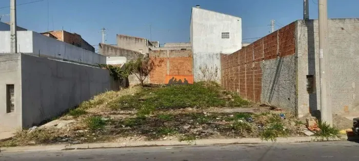 Terreno a venda em Sumaré com 250m²