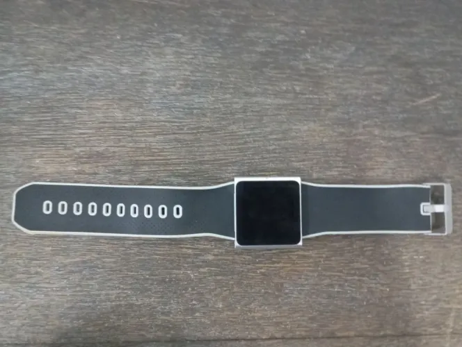 Relógio da Apple mas sem carregador.