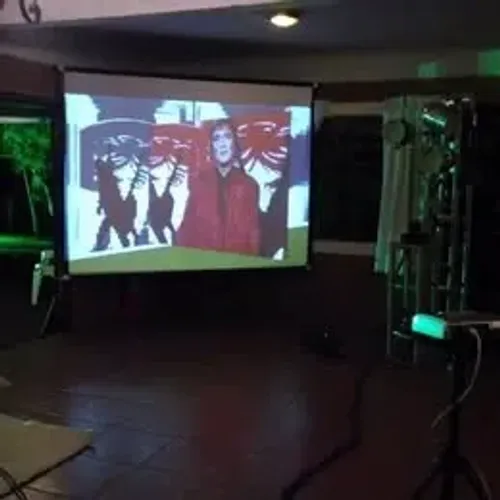 Retrospectiva Infantil - Projetor e Telão
