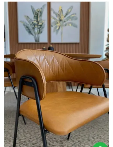 Poltrona Design Industrial Couro Sintético