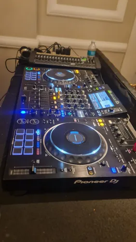 Controladora pioneer XDJ XZ 