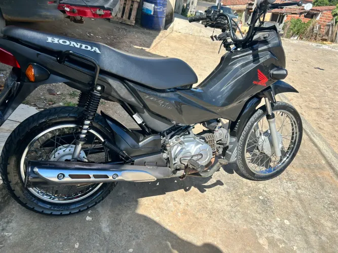 POP 110! Em boas condições. 