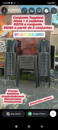 Conjunto de Mesa e Cadeiras Topplast para Lanchonete