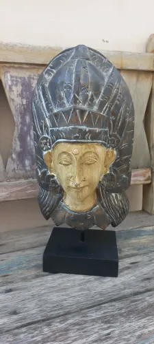 Escultura rosto buda