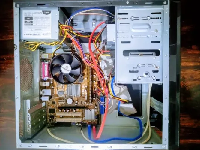 Computador Desktop para Trabalho/Estudo com SSD e Windows 10
