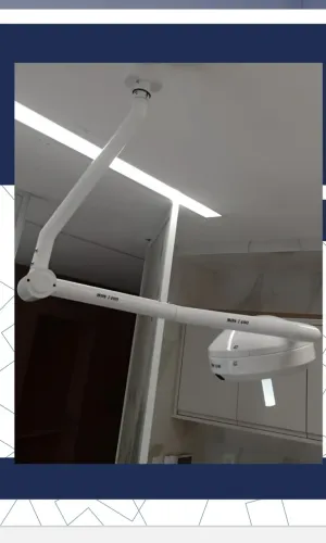 Foco Cirúrgico Led Philips Novo 03 Bulbos Grandes com Nota Fiscal e 1 ano de garantia 