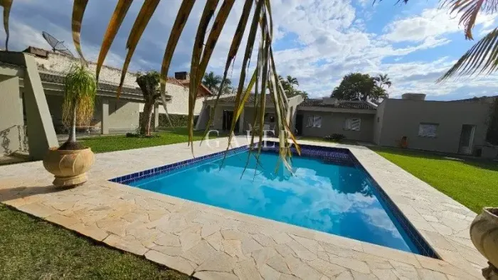Casa térrea à venda em condomínio alto padrão, 1010m² de terreno