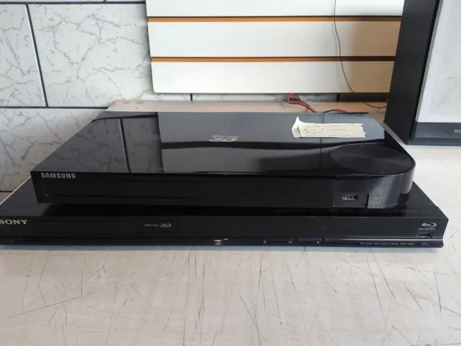Aparelho  blu-ray Samsung BD - F 5500 e Sony  BDP- S480 (PEÇAS OU POSSÍVEL RESTAURO) lote