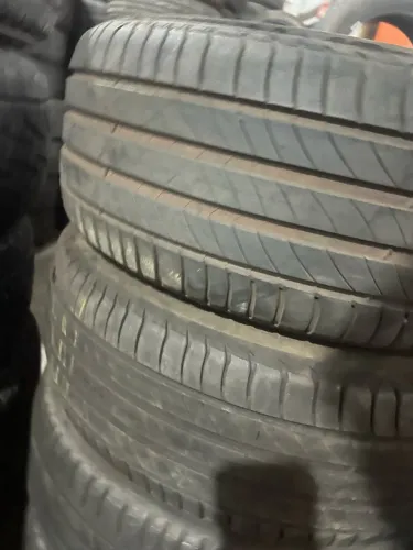 Pneu 215/50/17 Michelin 75 % Vida Util!