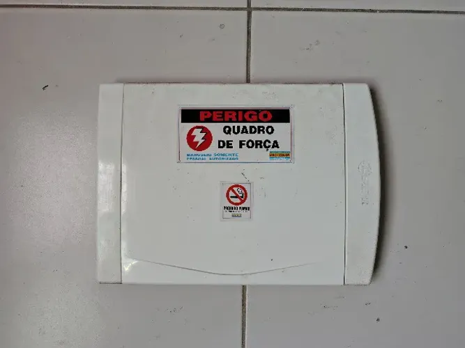 Tampa para Quadro Distribuição Embutir 12/16 Disjuntores - Tigre