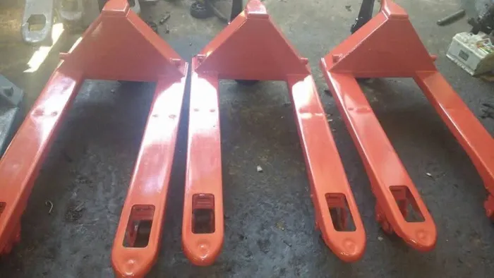 Vendo Paleteiras hidráulicas reformadas( faço entrega)