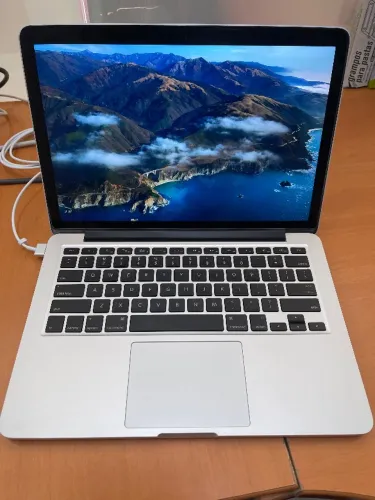 MacBook Pro 13' Retina  A1502 / 2.4GHZ INTEL i5 / 8GB RAM /256GB SSD /2014