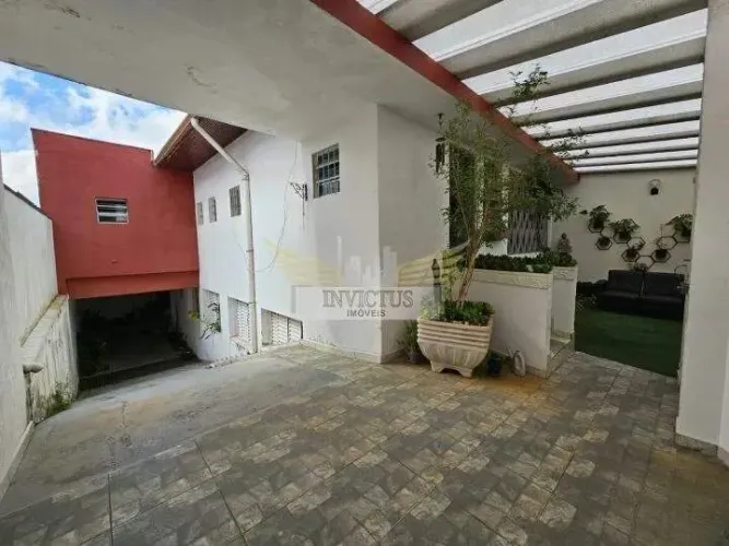 Casa Térrea com 4 Quartos para Comprar, 268m² - Vila Assunção, Santo André/SP.