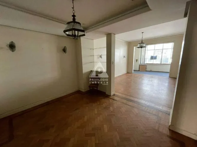 Apartamento em Copacabna com 3 Quartos, suíte