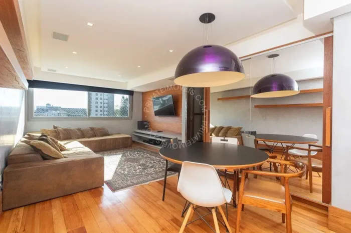 Apartamento mobiliado para alugar no Auxiliadora com 2 quartos (1 suíte)