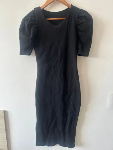 3 Vestidos canelados todos por 60
