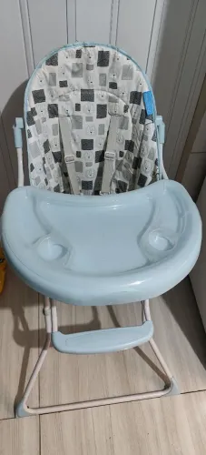 Cadeirinha de alimentação 