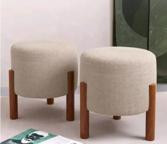 Puff LUXO banquinho decorativa com pés  madeira maciço 