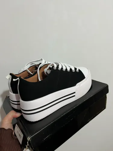 Tenis vizzano n38
