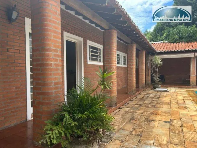 Casa com 4 dormitórios à venda, 420 m² por R$ 1.600.000,10 - Centro - Vinhedo/SP