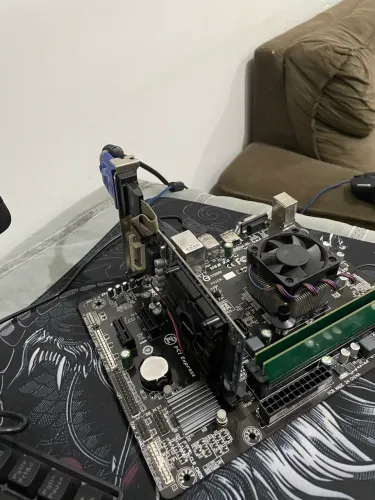 Placa mãe, mais placa de vídeo