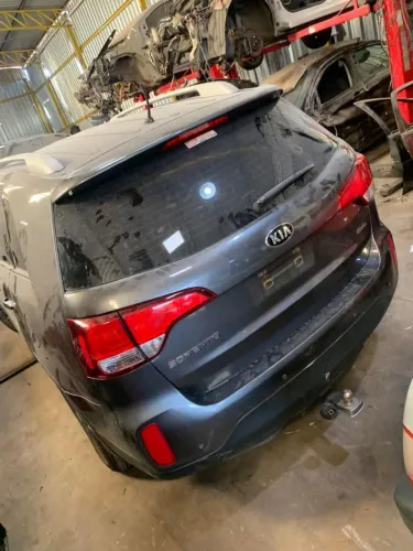 Kia Sorento 2015 2.4 16v somente venda de peças separadas, não vendemos a sucata inteira. 