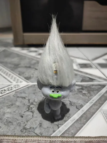 Bonecos Guy diamante os trolls McDonald's 2020