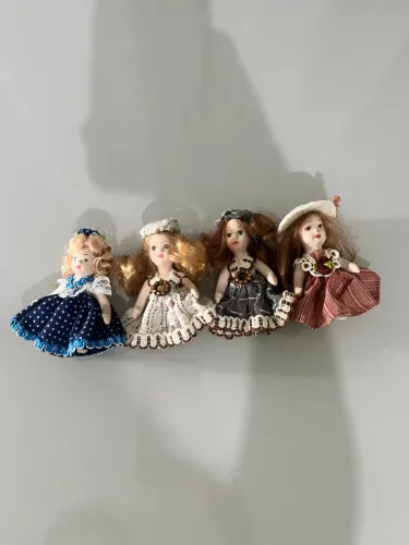 Mini Bonecas de Porcelana - Coleção