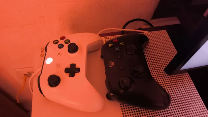Xbox One S /11 jogos ( Troco em PS4 )