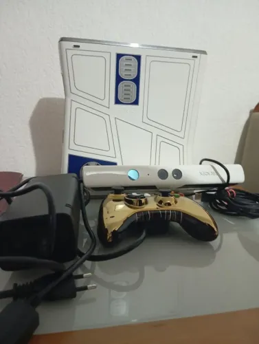 Xbox 360 Versão Star Wars bloqueado C/ Kinect e controle original