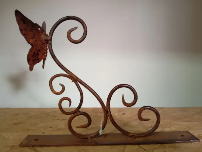 Mão francesa em ferro decorativo L16xA22