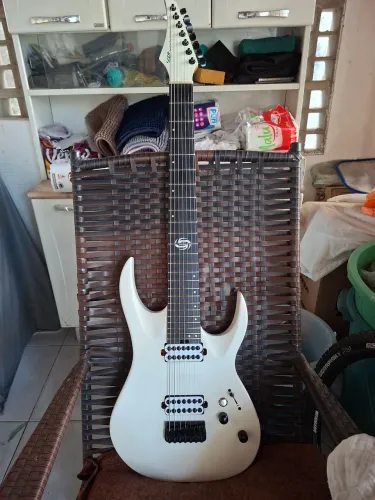 Guitarra 7 cordas