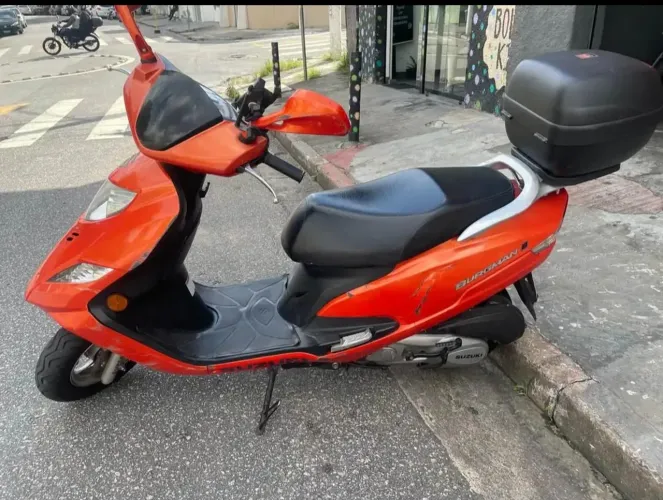 Burgman 15/16 Laranja - Baixa KM