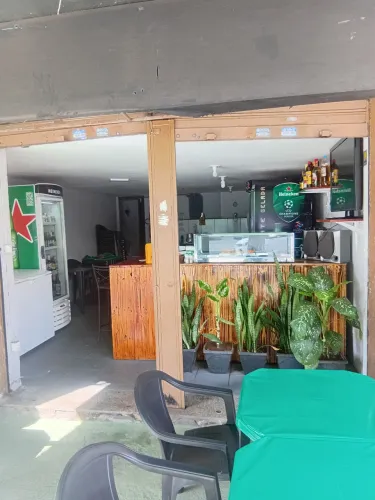 Vendo um bar funcionando no setor central de Goiânia. 