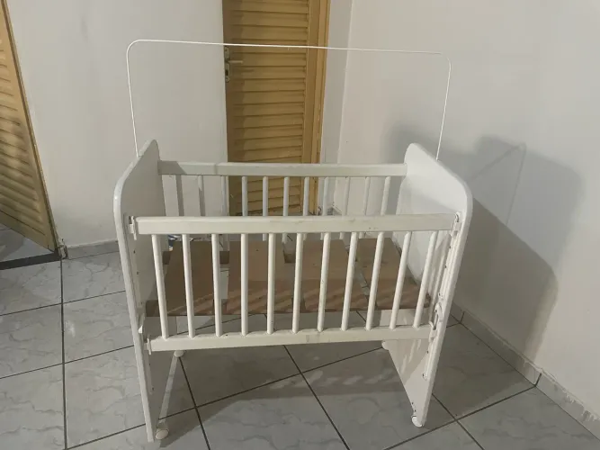 Mini berço sem colchão