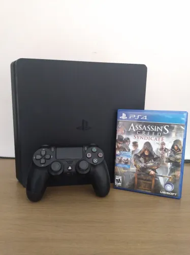 Ps4 1tb com controle original e jogo Seminovo