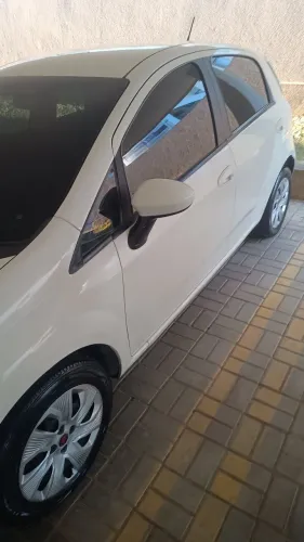 Fiat Punto Attractive 1.4 Fire Flex 8V 5P 2013