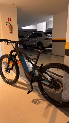 Bicicleta | Bike | Elétrica | Specialized Turbo Levo Expert M | 90 Nm | 2 Baterias |Full