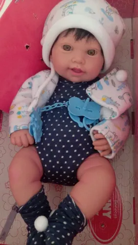 Boneca Bebê Menino  na Caixa