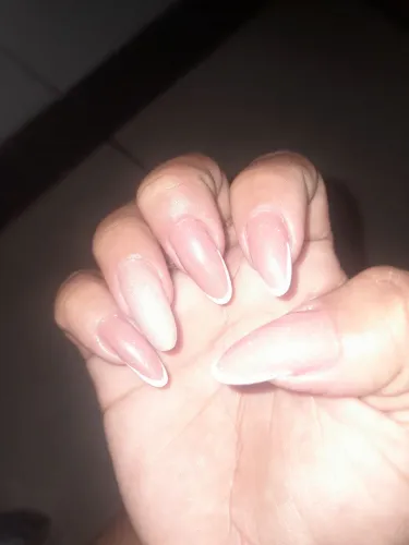 Preciso de manicure quera trabalha