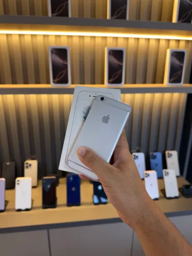 iPhone 6s 16 gigas semi novo