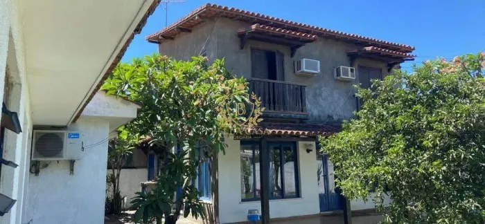Casa Residencial à venda por R$ 1.400.000,00  5 Quartos, 3 Suítes, 2 Vagas  Centro de Arar