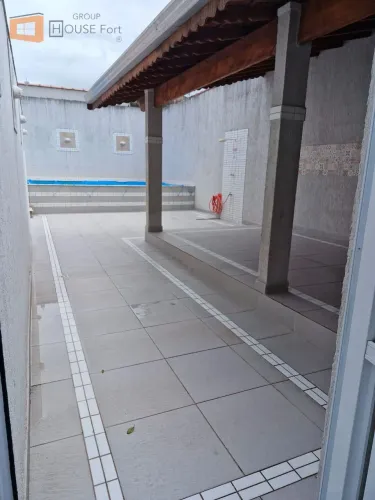 Casa de Condominio em Maracanã - Praia Grande, SP