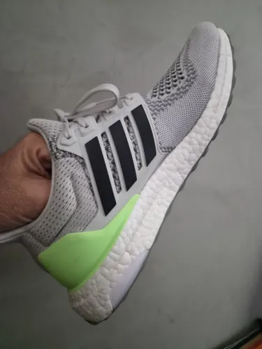Tênis adidas ultraboost 41